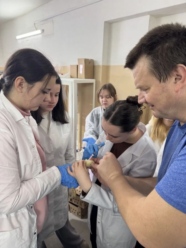 Опытно-экспериментальная работа в ветеринарной клинике колледжа продолжается