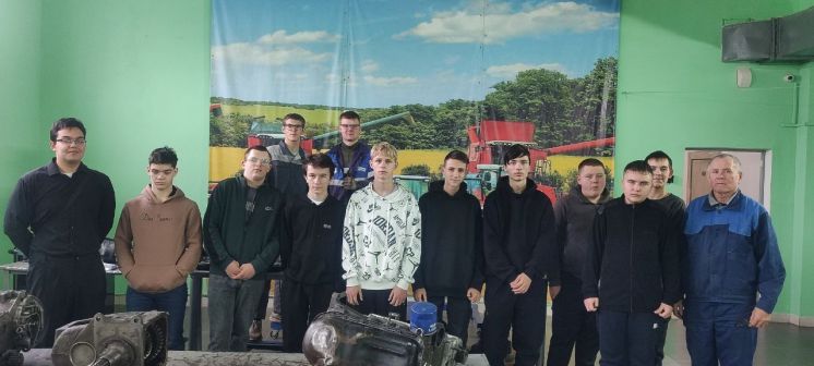 Экскурсия для школьников: знакомство с профессиями колледжа